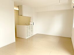 コーポスカイF 3階1LDKのリビング/ダイニング