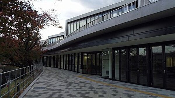 画像26:岸和田市立八木図書館 662m
