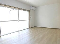 シャンブル・ミモザ 1階ワンルームのリビング/ダイニング