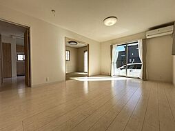 寺尾貸家 4LDKのリビング/ダイニング