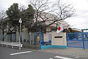 摂津市立摂津小学校 1074m