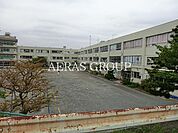 町田市立本町田東小学校 429m