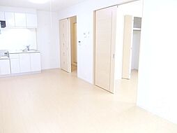 フルー　リール 1階1LDKのリビング/ダイニング