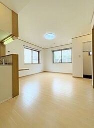 カトルセゾン 1階ワンルームのリビング/ダイニング