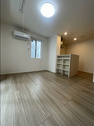 スペチアーレ万代_内装_0