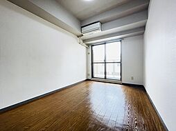 プラーズ日の出町 605 6階ワンルームのリビング/ダイニング