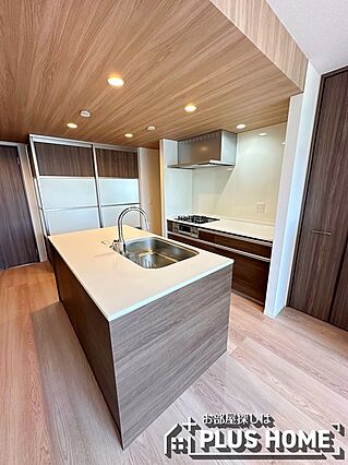 COMUTERRACE_内装_9