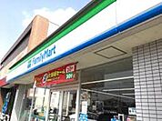ファミリーマート竹田七瀬川店 742m