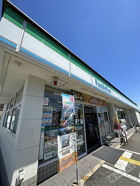 画像30:ファミリーマート東大阪横小路店 120m