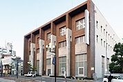 紀陽銀行本店 390m
