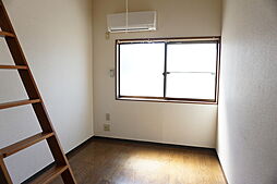 メゾン八坂 101 1階ワンルームのリビング/ダイニング