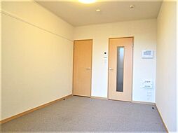 レオパレスグランドKIII（47187） 206 2階1Kのリビング/ダイニング