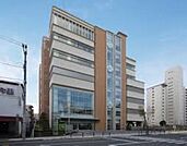 大阪市立東成図書館 613m
