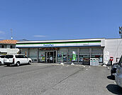 ファミリーマート吉川富久山店 316m