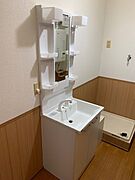 忙しい朝に嬉しい洗髪洗面化粧台付