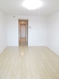 メゾン　フォーリスト 204 2階1Kのリビング/ダイニング