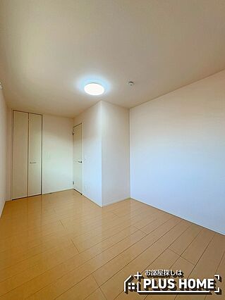 イソラフェリジェ2_内装_3