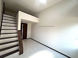 多摩都市モノレール 程久保駅 徒歩5分の賃貸アパート 1階1Kのリビング/ダイニング