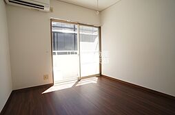 ヴィラ本宿 204 2階1Kのリビング/ダイニング