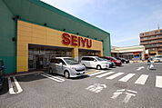 西友阿久和店 227m