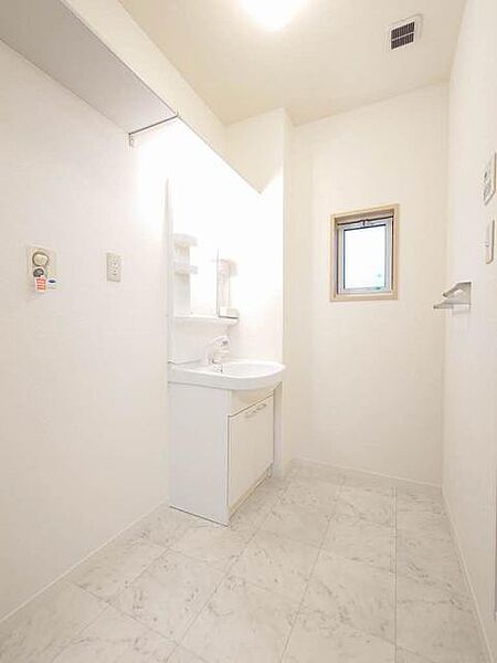 apartment 宮城県栗原市志波姫堀口宮中64-47
志波姫堀口の賃貸情報を見る
物件地図