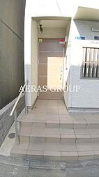 6 / 18