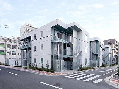 外観：外観・土地
