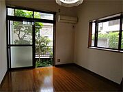 明るいお部屋です