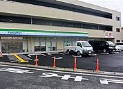 ファミリーマート魚住四丁目店 429m