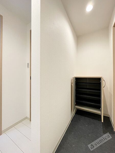 画像12:ゆったりとした玄関がお部屋を演出いたします。