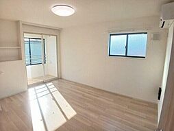 ロジュマン湖北台 2階1LDKのリビング/ダイニング