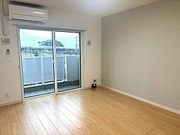 オレンジ 2D 2階1Kのリビング/ダイニング