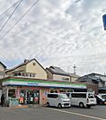 ファミリーマート東大阪箱殿町店 634m