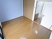 アクセントクロスを使用したオシャレな室内