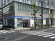 ローソン 日本橋蛎殻町一丁目店 179m