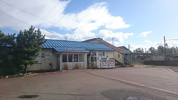 画像23:東柏崎駅(JR 越後線) 409m