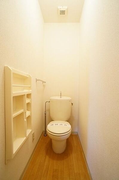 画像11:トイレもくつろぎの空間になるかもしれません。