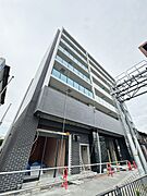 建設中
