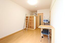 レオパレス湊町ＬＡ1 1階1Kのリビング/ダイニング