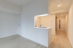 東京メトロ銀座線 表参道駅 徒歩2分の賃貸マンション 5階1LDKのリビング/ダイニング