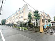 葛飾区立西亀有小学校 530m