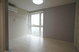収納付きの洋室です。