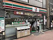 セブン-イレブン 日本橋浜町店 174m