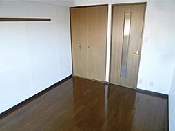 ロイヤルハイツ堀之内 112 1階1Kのリビング/ダイニング