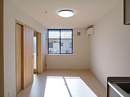 サニープレイス蓮潟 203 2階1LDKのリビング/ダイニング