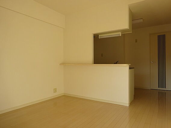 ＢｒｅｅｚｅＧＯＴＥＭＢＡ_内装_4