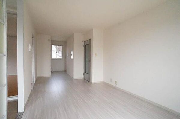 apartment 岩手県奥州市江刺岩谷堂字御所橋33-1
江刺岩谷堂の賃貸情報を見る
物件地図