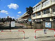 松戸市立常盤平第二小学校 730m