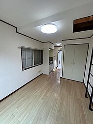 フェリーチェT．N． 2階ワンルームのリビング/ダイニング