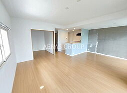 コンフォリア高島平 1-206 2階3LDKのリビング/ダイニング